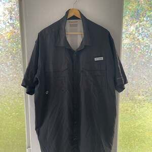 Columbia Omni-Shade Black Short Sleeve Fishing Shirt Men's XL